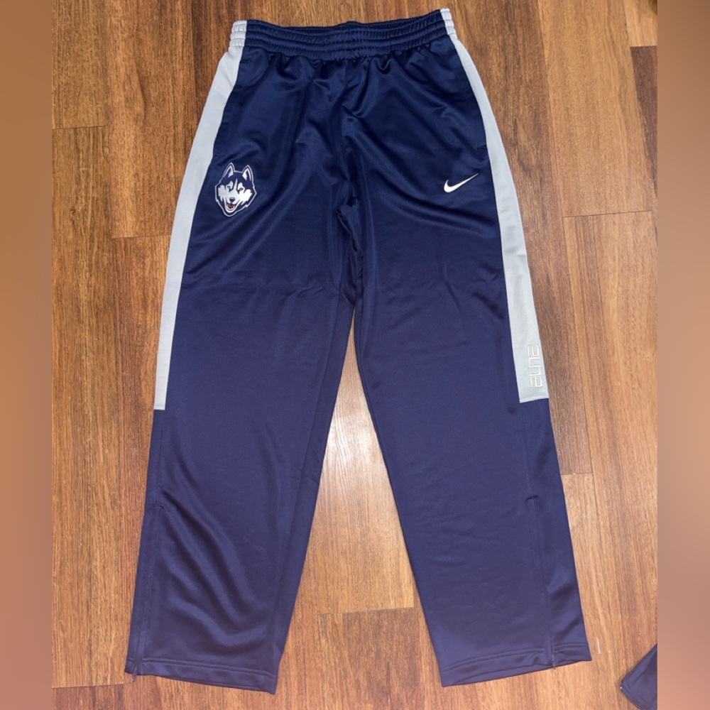 Nike UConn Sweatpants